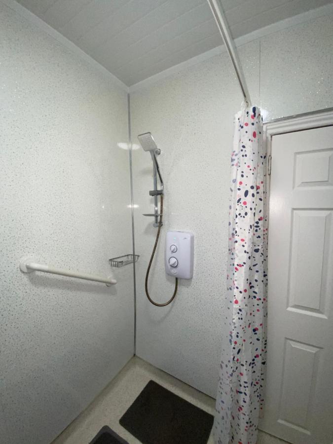 Private Lounge And Double Room Kilwinning Extérieur photo